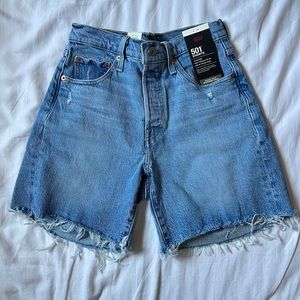 Levi’s Mid Thigh Shorts